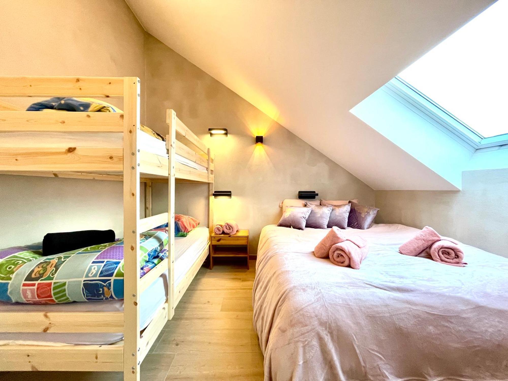 Le Quartier General Des Amis Holiday home *